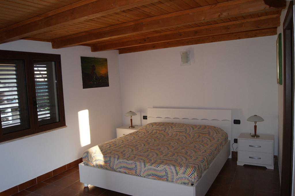 Bramasole Bed and Breakfast Quartu SantʼElena Exteriör bild